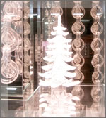 ガラスの白いツリー